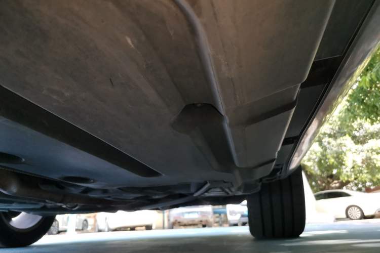 Used Mercedes-Benz R-Class 2014 R 320 4MATIC Luxury Model Chassis Rear Left