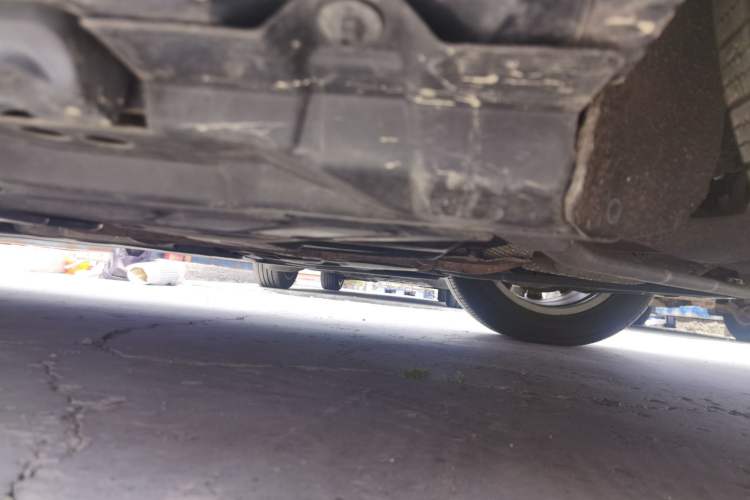 Used Mercedes-Benz R-Class 2014 R 320 4MATIC Luxury Model Chassis Rear Left