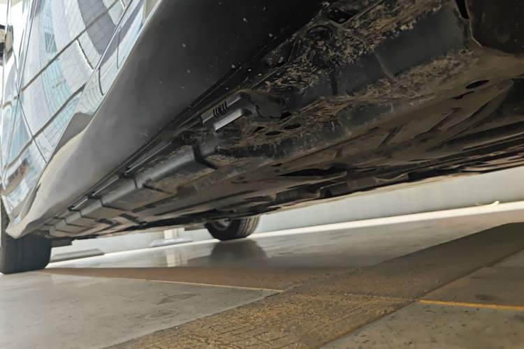 Used Mercedes-Benz R-Class 2014 R 320 4MATIC Business Model Chassis Rear Left