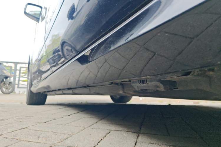 Used Mercedes-Benz R-Class 2014 R 320 4MATIC Business Model Chassis Rear Left