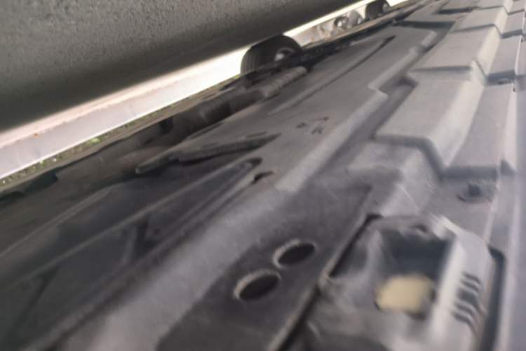 Used Mercedes-Benz R-Class 2014 R 320 4MATIC Business Model Chassis Rear Left