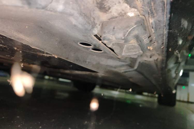 Used Mercedes-Benz R-Class 2014 R 320 4MATIC Business Model Chassis Rear Right