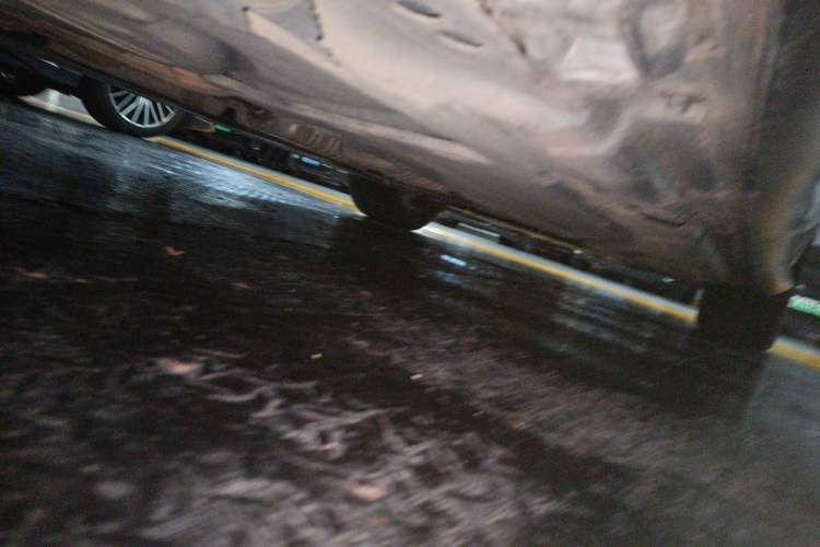 Used Mercedes-Benz R-Class 2014 R 400 4MATIC Business Model Chassis Rear Right