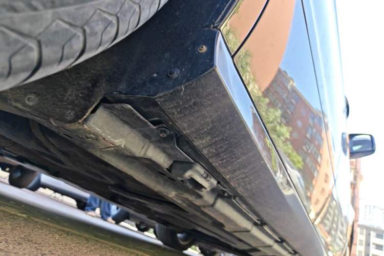 Used Mercedes-Benz R-Class 2014 R 400 4MATIC Business Model Chassis Rear Right