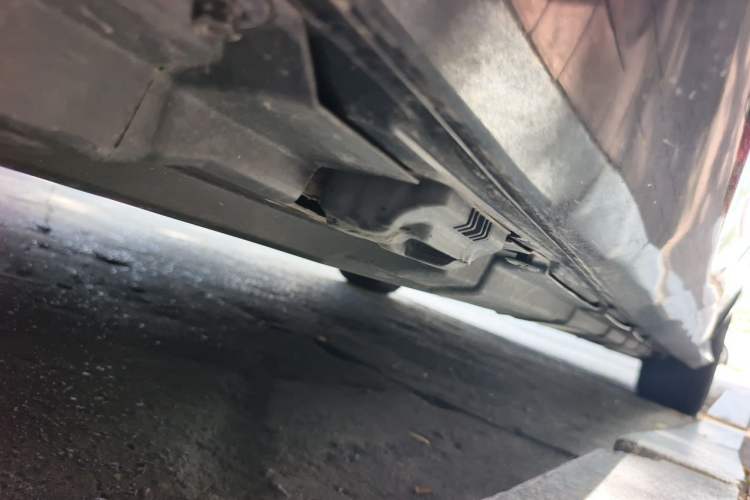 Used Mercedes-Benz R-Class 2014 R 320 4MATIC Business Model Chassis Rear Right