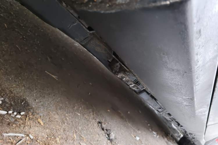 Used Mercedes-Benz R-Class 2014 R 400 4MATIC Business Model Chassis Rear Right