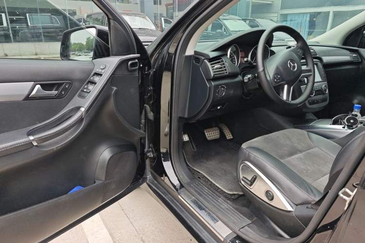 Used Mercedes-Benz R-Class 2014 R 320 4MATIC Business Model Driver Seat