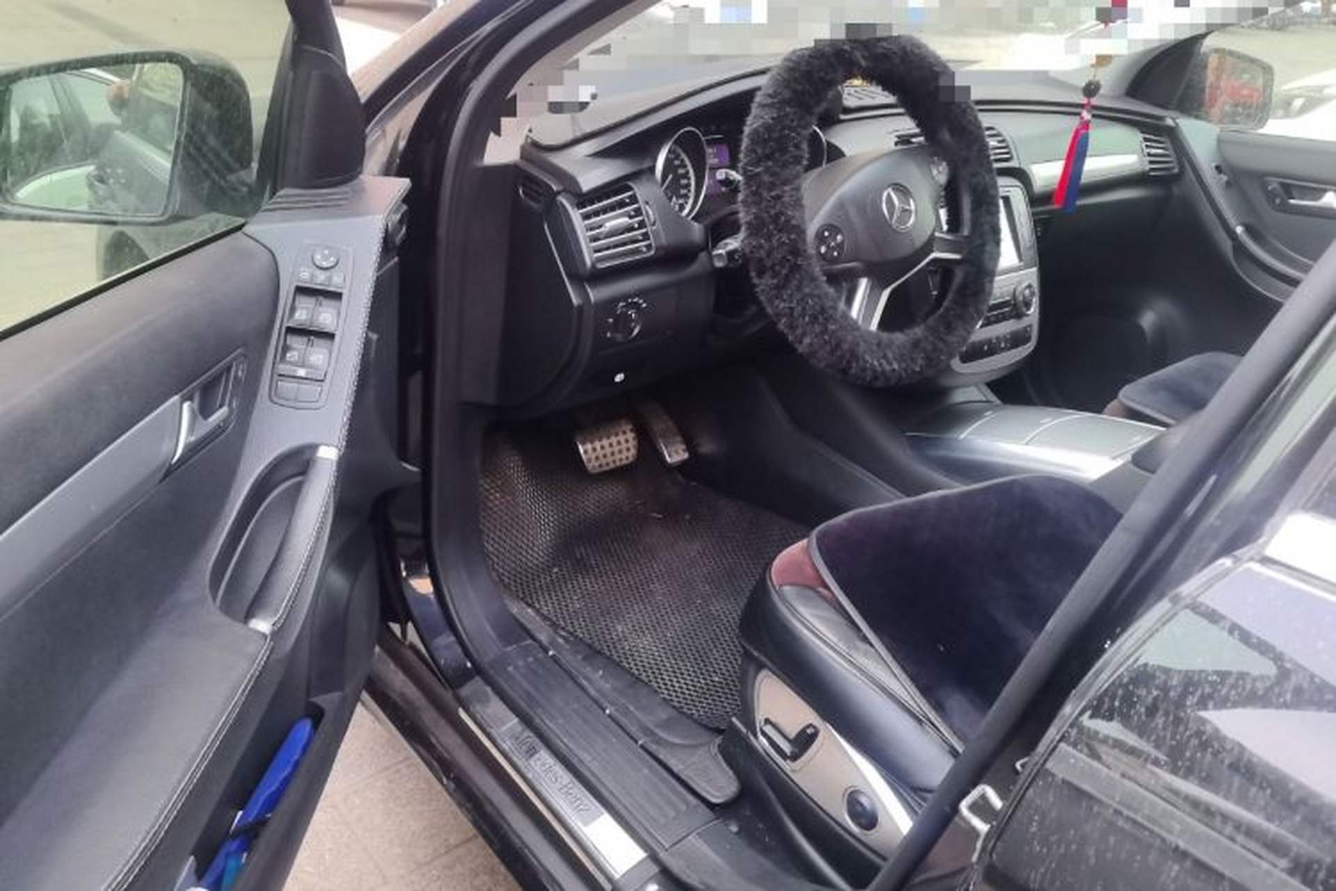 Used Mercedes-Benz R-Class 2014 R 320 4MATIC Business Model Driver Seat