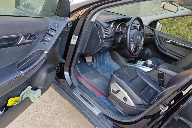 Used Mercedes-Benz R-Class 2014 R 320 4MATIC Luxury Model Driver Seat