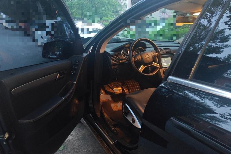 Used Mercedes-Benz R-Class 2014 R 320 4MATIC Luxury Model Driver Seat