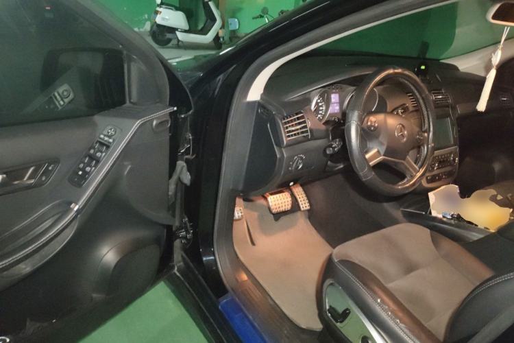 Used Mercedes-Benz R-Class 2014 R 320 4MATIC Business Model Driver Seat