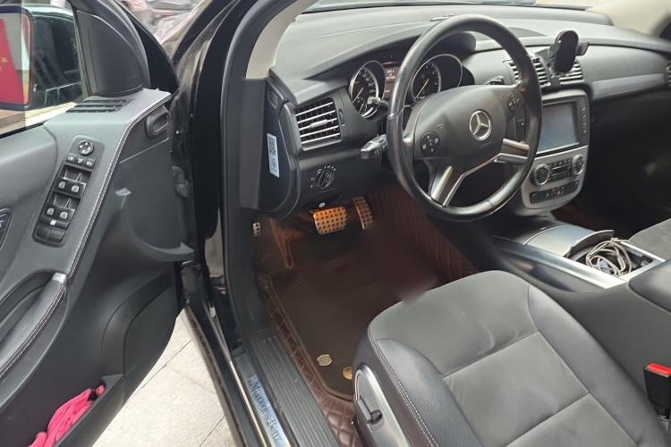 Used Mercedes-Benz R-Class 2014 R 320 4MATIC Business Model Driver Seat