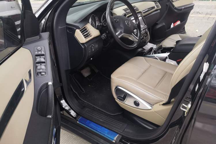 Used Mercedes-Benz R-Class 2014 R 320 4MATIC Luxury Model Driver Seat