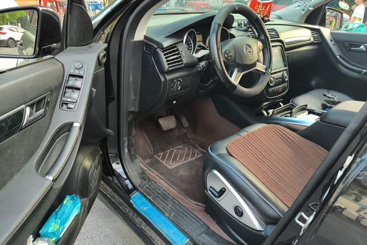 Used Mercedes-Benz R-Class 2014 R 320 4MATIC Luxury Model Driver Seat
