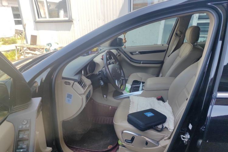 Used Mercedes-Benz R-Class 2014 R 320 4MATIC Luxury Model Driver Seat