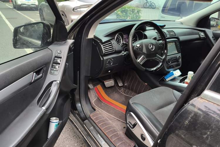 Used Mercedes-Benz R-Class 2014 R 320 4MATIC Business Model Driver Seat