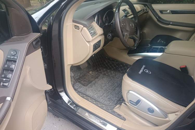 Used Mercedes-Benz R-Class 2014 R 320 4MATIC Luxury Model Driver Seat