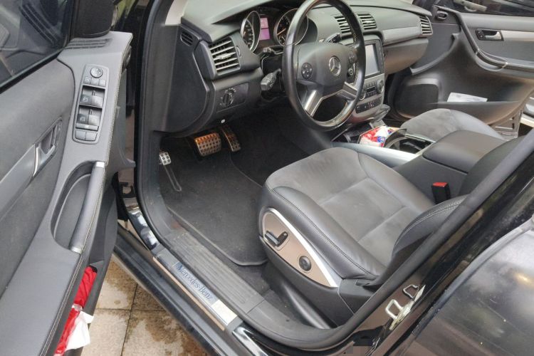 Used Mercedes-Benz R-Class 2014 R 320 4MATIC Business Model Driver Seat