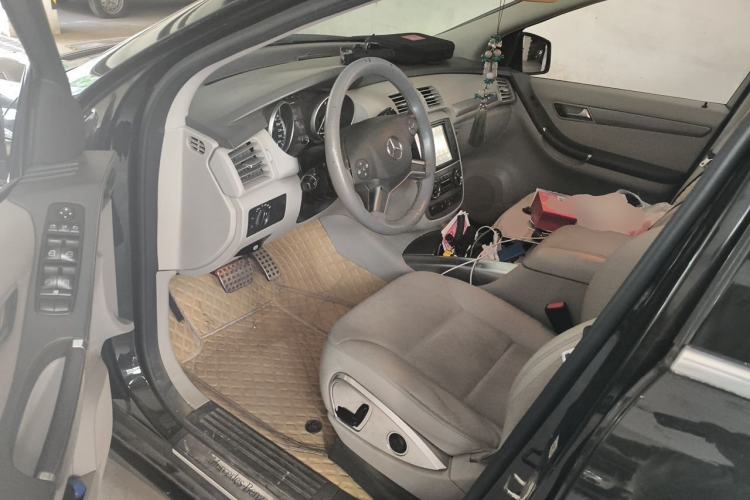 Used Mercedes-Benz R-Class 2014 R 320 4MATIC Business Model Driver Seat