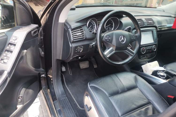 Used Mercedes-Benz R-Class 2014 R 400 4MATIC Business Model Driver Seat