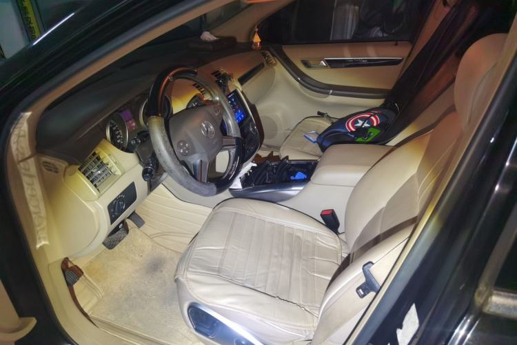 Used Mercedes-Benz R-Class 2014 R 320 4MATIC Luxury Model Driver Seat