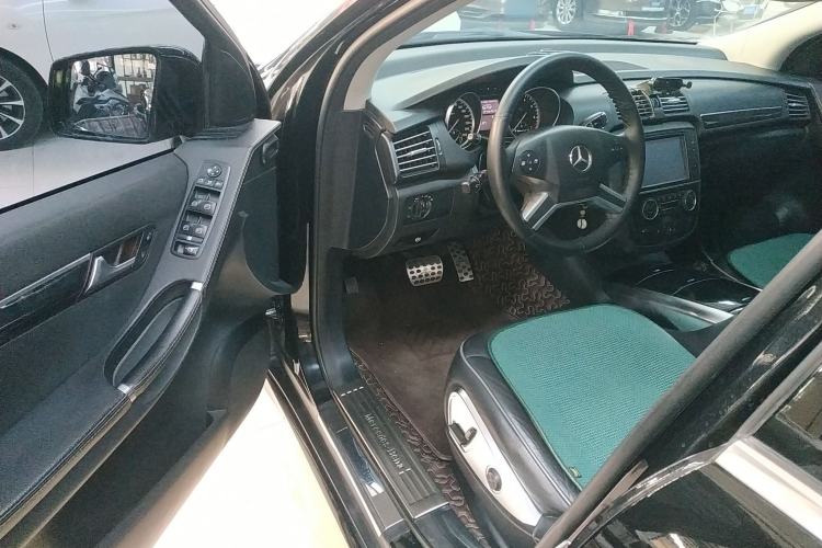 Used Mercedes-Benz R-Class 2014 R 320 4MATIC Luxury Model Driver Seat