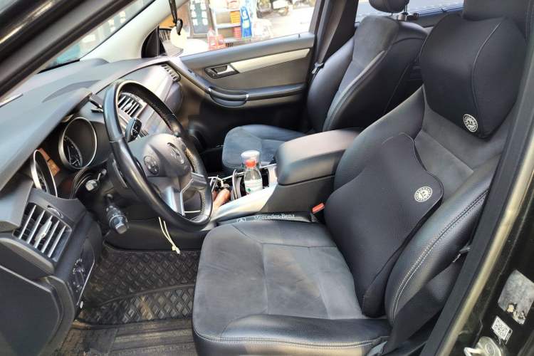 Used Mercedes-Benz R-Class 2014 R 320 4MATIC Business Model Driver Seat