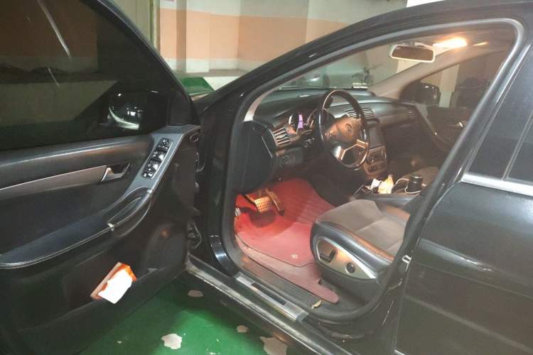 Used Mercedes-Benz R-Class 2014 R 320 4MATIC Luxury Model Driver Seat
