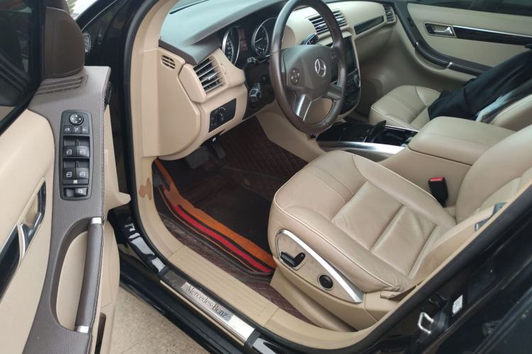 Used Mercedes-Benz R-Class 2014 R 320 4MATIC Luxury Model Driver Seat