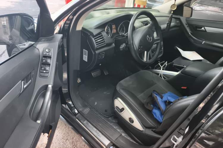 Used Mercedes-Benz R-Class 2014 R 320 4MATIC Business Model Driver Seat