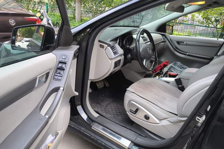 Used Mercedes-Benz R-Class 2014 R 320 4MATIC Business Model Driver Seat