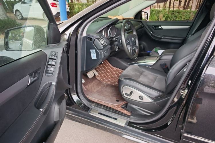 Used Mercedes-Benz R-Class 2014 R 320 4MATIC Business Model Driver Seat