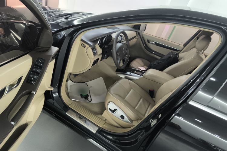 Used Mercedes-Benz R-Class 2014 R 320 4MATIC Luxury Model Driver Seat