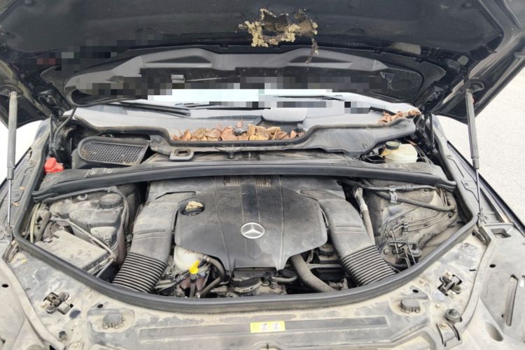Used Mercedes-Benz R-Class 2014 R 320 4MATIC Business Model Engine Bay