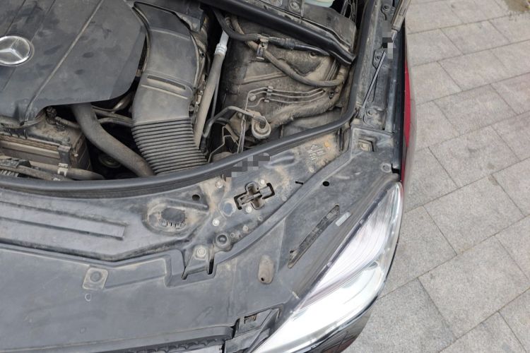 Used Mercedes-Benz R-Class 2014 R 320 4MATIC Business Model Engine Bay Left