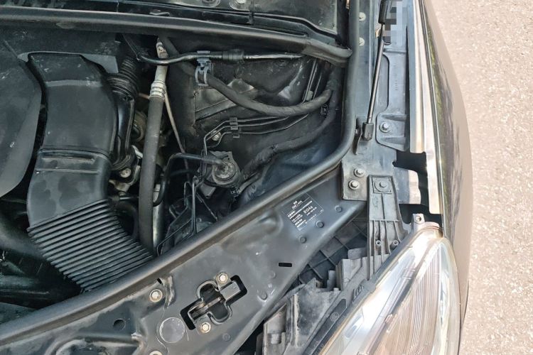 Used Mercedes-Benz R-Class 2014 R 320 4MATIC Business Model Engine Bay Left