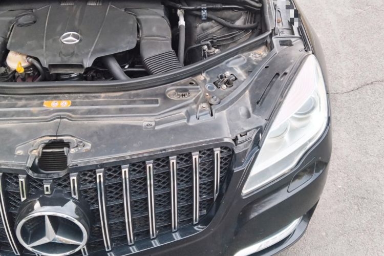 Used Mercedes-Benz R-Class 2014 R 320 4MATIC Business Model Engine Bay Left