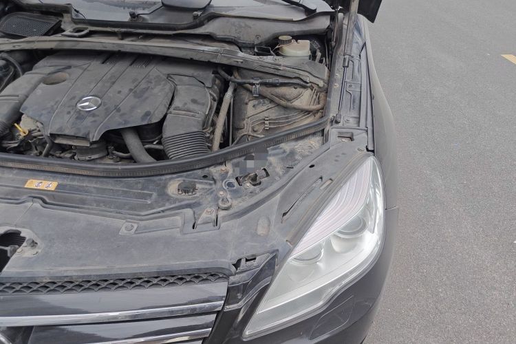 Used Mercedes-Benz R-Class 2014 R 320 4MATIC Business Model Engine Bay Left