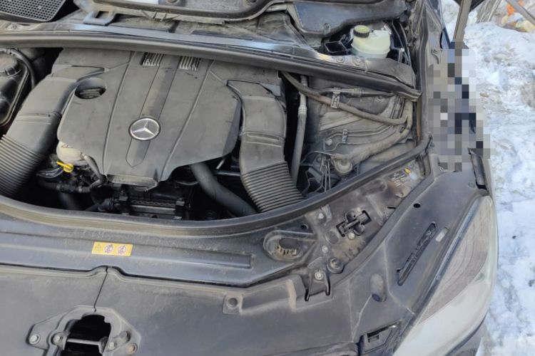Used Mercedes-Benz R-Class 2014 R 400 4MATIC Business Model Engine Bay Left