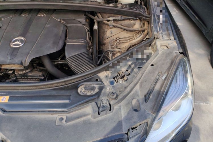 Used Mercedes-Benz R-Class 2014 R 320 4MATIC Business Model Engine Bay Left