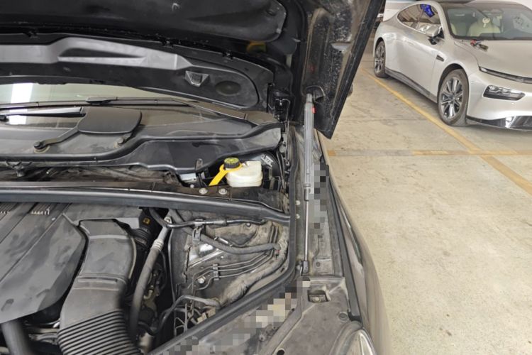Used Mercedes-Benz R-Class 2014 R 320 4MATIC Business Model Engine Bay Left