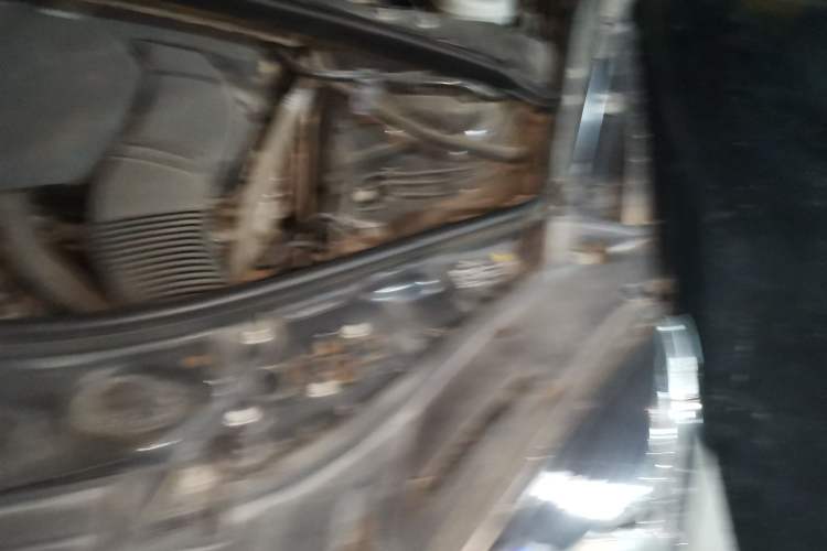 Used Mercedes-Benz R-Class 2014 R 320 4MATIC Business Model Engine Bay Left