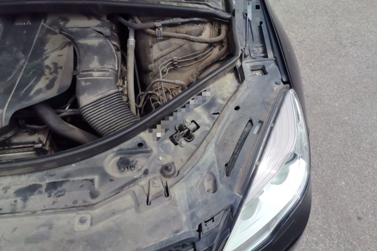 Used Mercedes-Benz R-Class 2014 R 320 4MATIC Business Model Engine Bay Left