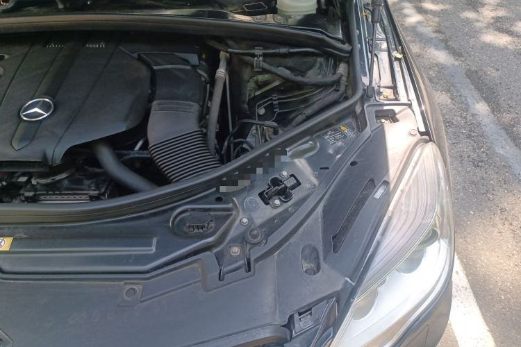 Used Mercedes-Benz R-Class 2014 R 320 4MATIC Business Model Engine Bay Left