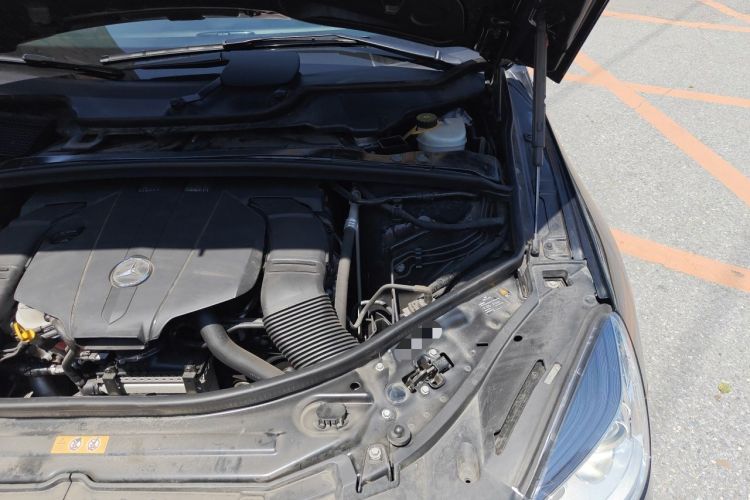Used Mercedes-Benz R-Class 2014 R 320 4MATIC Business Model Engine Bay Left