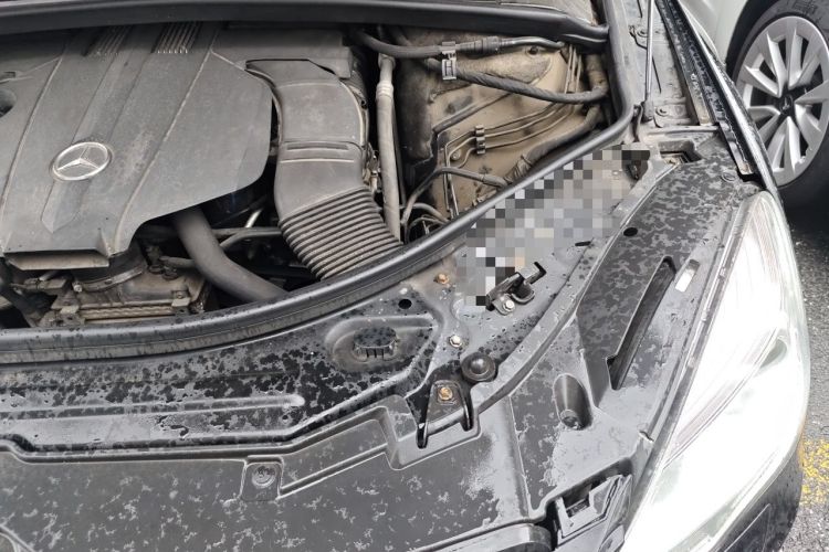 Used Mercedes-Benz R-Class 2014 R 320 4MATIC Business Model Engine Bay Left