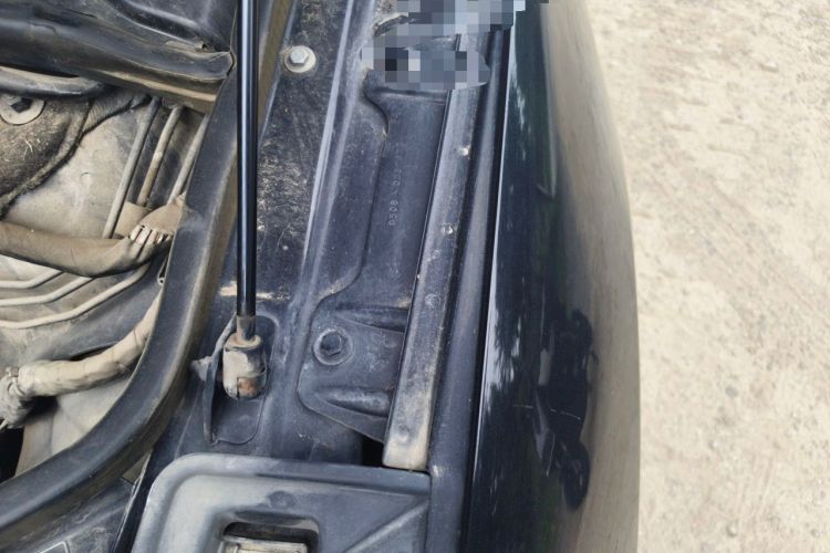 Used Mercedes-Benz R-Class 2014 R 320 4MATIC Business Model Engine Bay Left