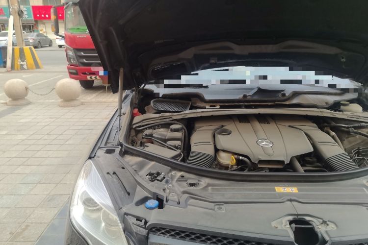 Used Mercedes-Benz R-Class 2014 R 320 4MATIC Business Model Engine Bay Right