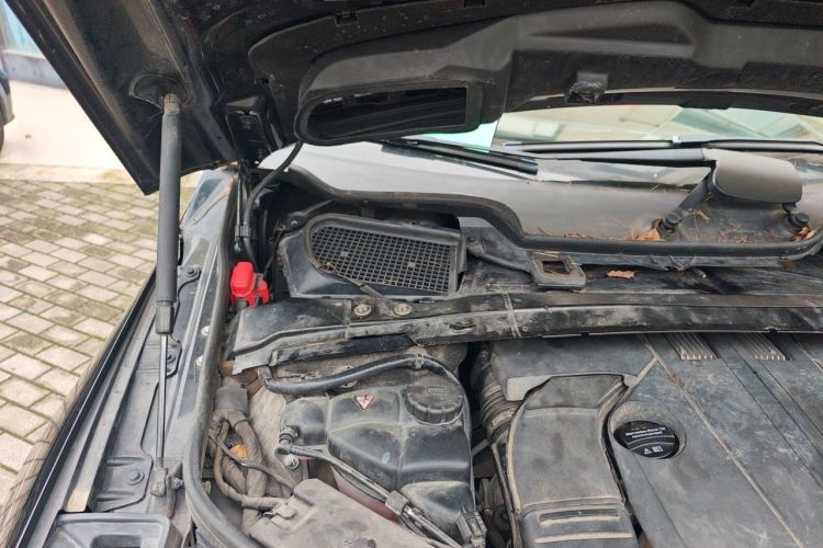 Used Mercedes-Benz R-Class 2014 R 320 4MATIC Business Model Engine Bay Right