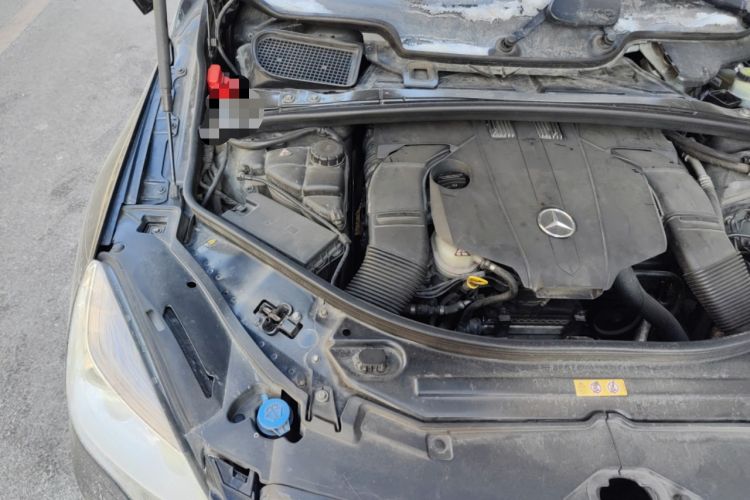 Used Mercedes-Benz R-Class 2014 R 400 4MATIC Business Model Engine Bay Right
